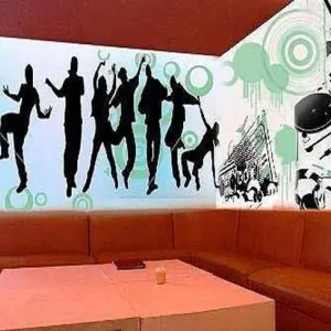 Vẽ Tranh Tường Quán Karaoke Sáng Tạo Tại TPHCM