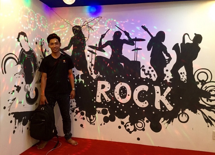 vẽ tranh tường karaoke